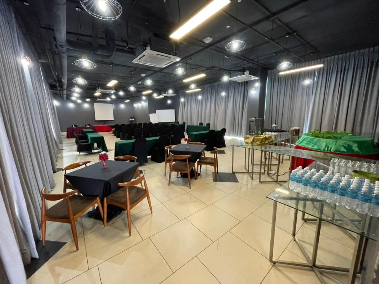 פורט דיקסון D'Wharf Hotel & Serviced Residence מראה חיצוני תמונה